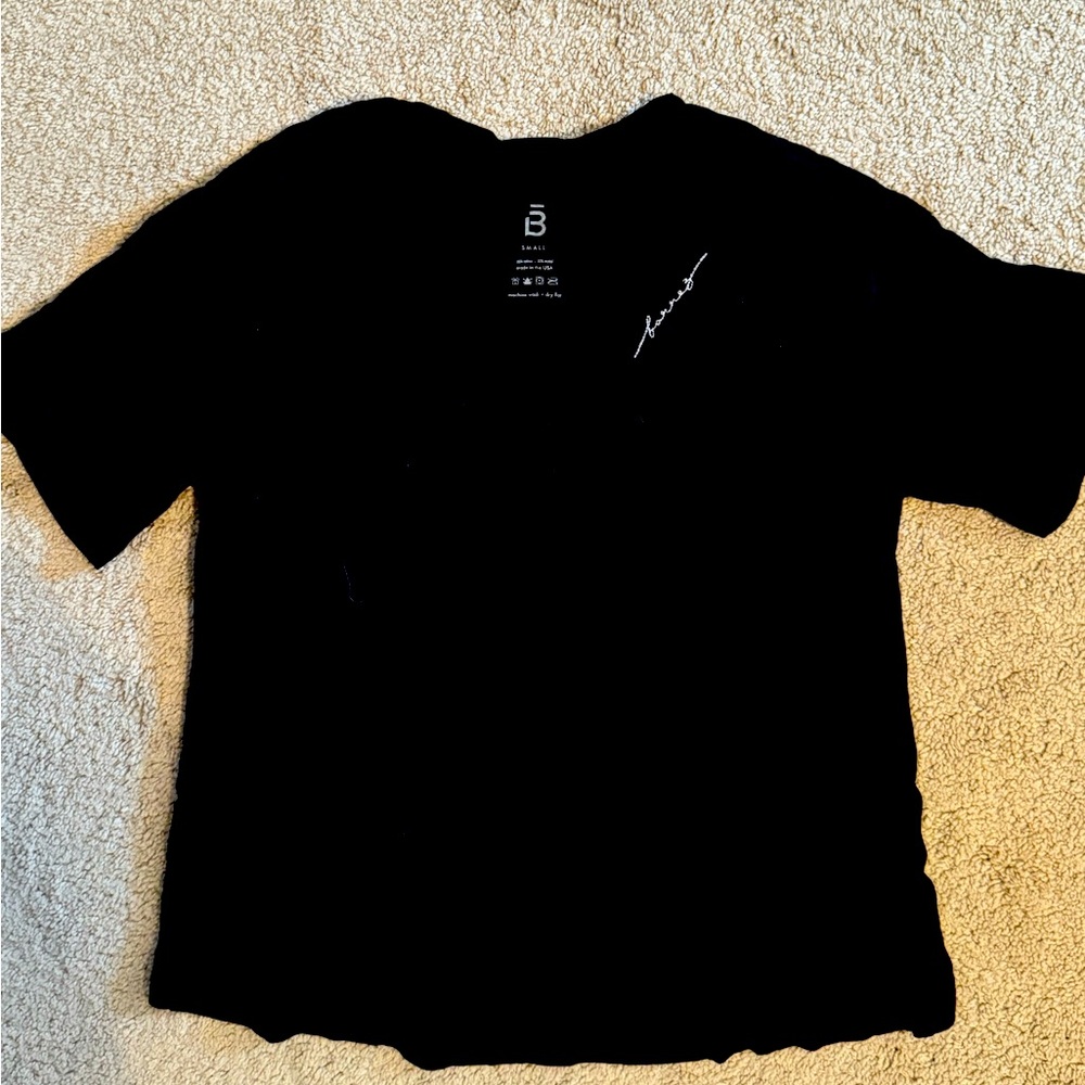 Barre3 crop script tee